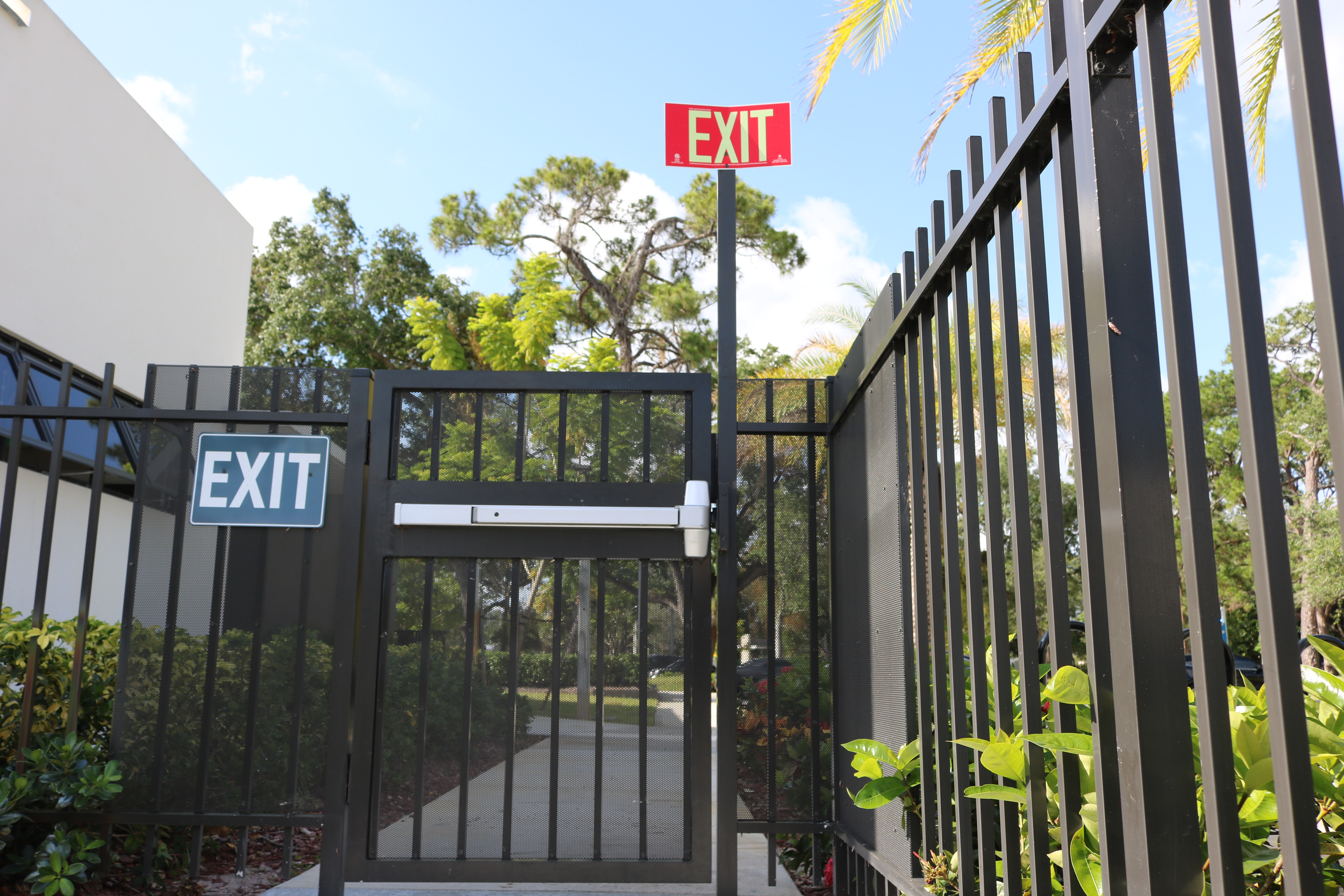 Aluminum Gate 4